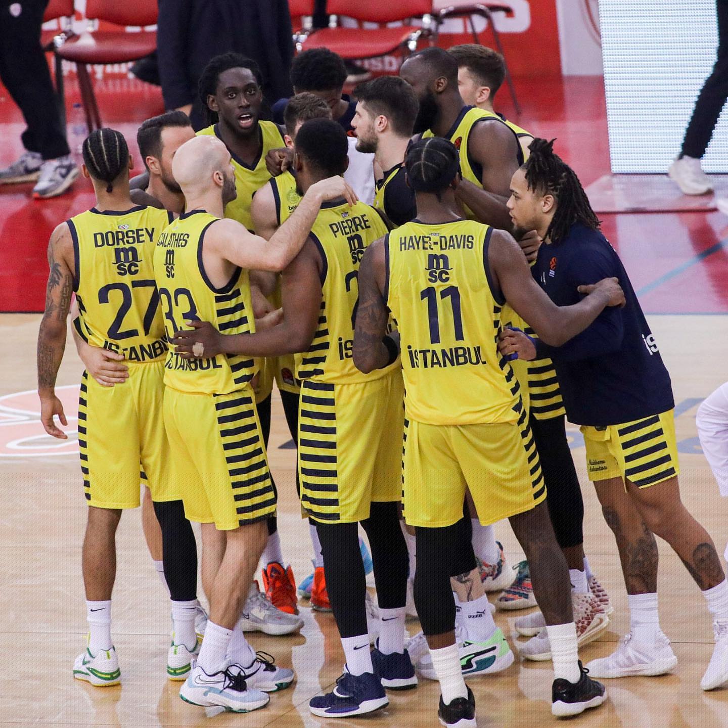 “200俱乐部”！里弗斯过去6场比赛场均33分5.8助攻（里弗斯近6战场均33分5.8助，跻身“200俱乐部”）