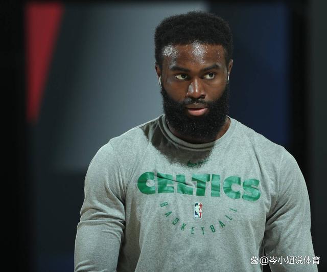 罗马诺：在内马尔遭遇重伤前，有多家俱乐部密切关注他的动态（罗马诺：内马尔重伤前，众多俱乐部高度关注他的动向）