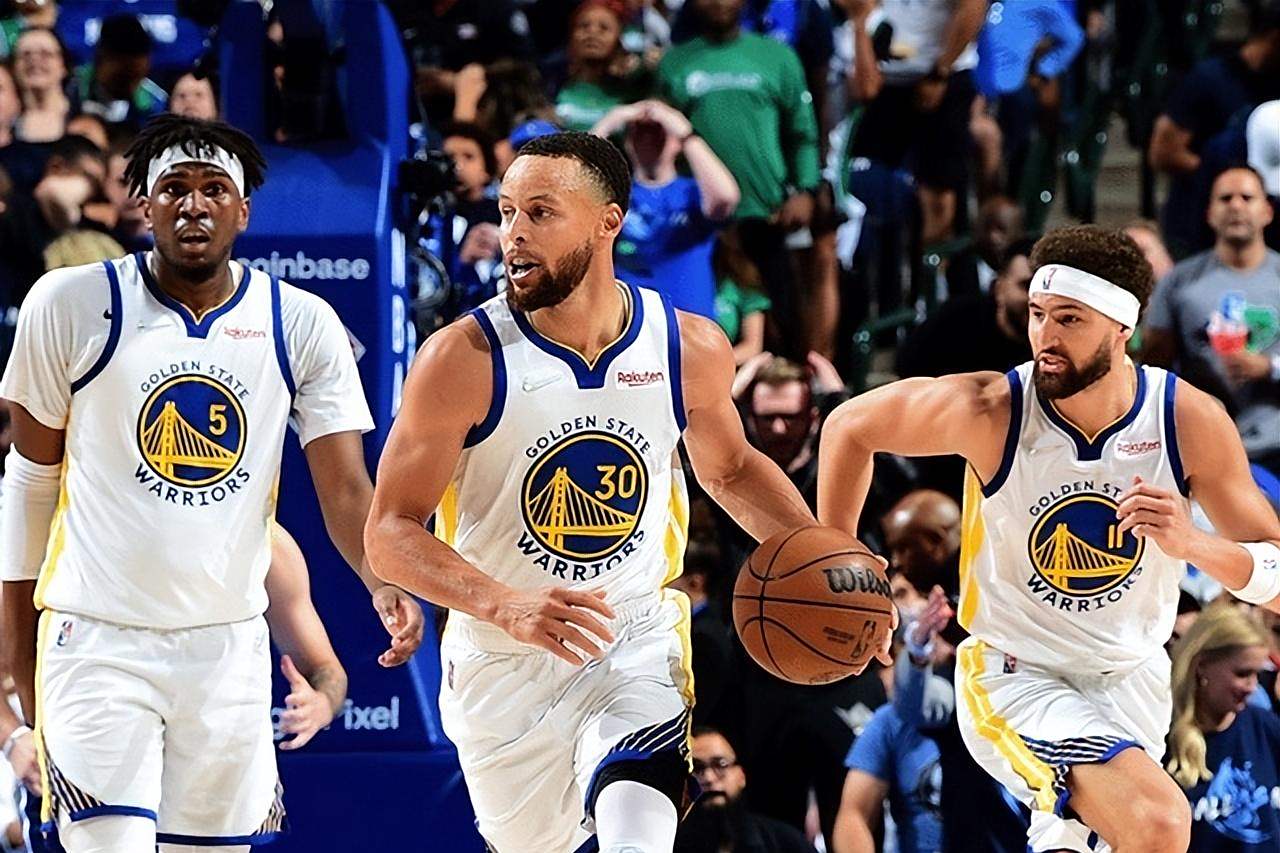 巴媒：奥斯卡近期饱受伤病困扰，他正考虑与圣保罗解约并退役（巴西媒体：因伤病困扰，奥斯卡或将与圣保罗解约并选择退役）