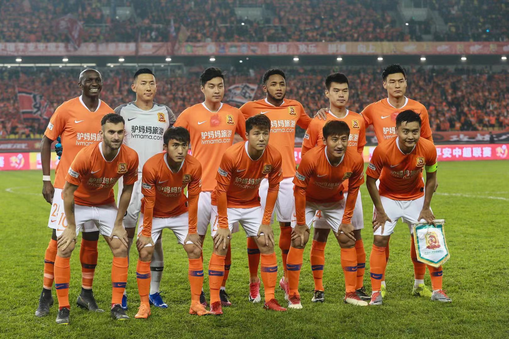 迪马尔科：我们现在排名第一但这并不重要，联赛还很漫长（迪马尔科：暂居榜首不代表什么，联赛路还长）