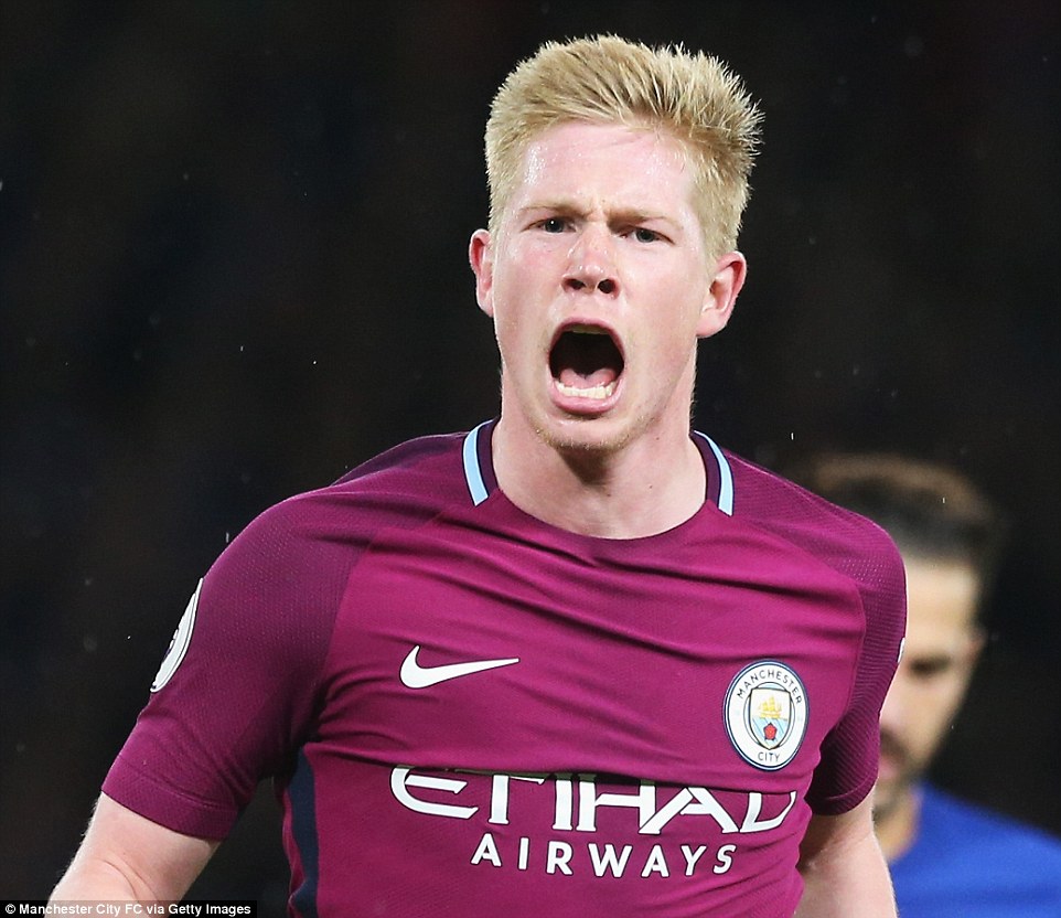 欧冠半场：杜兰、多尔贝格破门，卡拉巴克1-1阿贾克斯（欧冠半场比分：卡拉巴克1-1阿贾克斯，杜兰与多尔贝格建功）