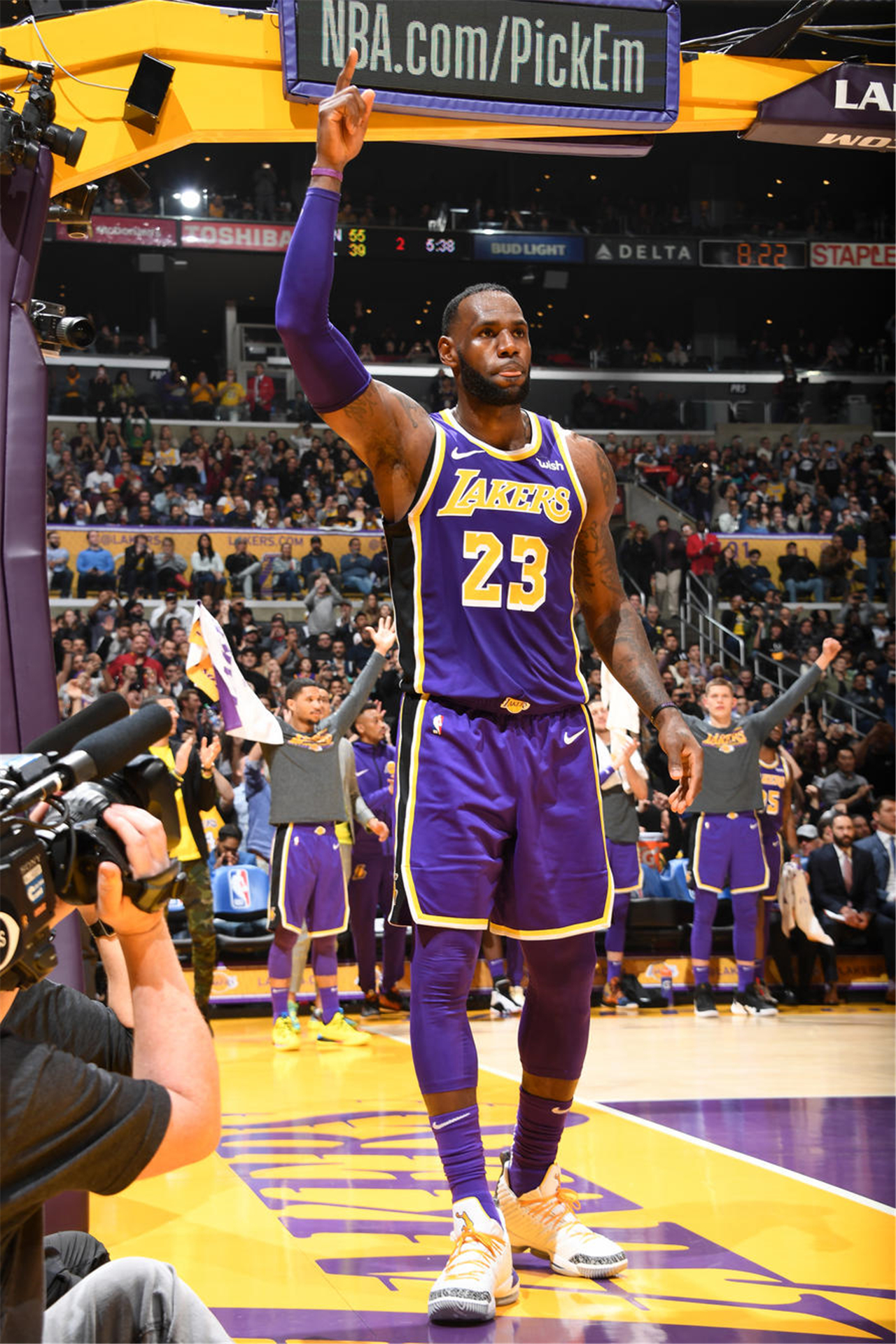 全市场报道哈列巴什维利：模板罗伯逊，皇萨与利物浦在关注他（全市场：哈列巴什维利被比作罗伯逊，皇马、巴萨与利物浦正关注他）