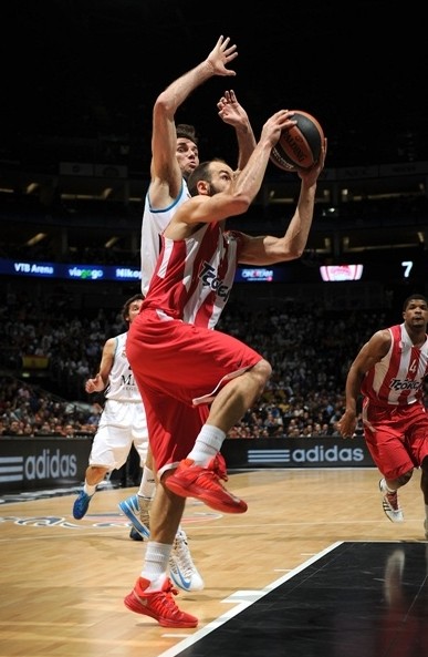 记者：虽然斯帕莱蒂不想放人，但尤文冬窗仍可能外租阿季奇（记者：尽管斯帕莱蒂不愿放人，尤文冬窗仍或外租阿季奇）